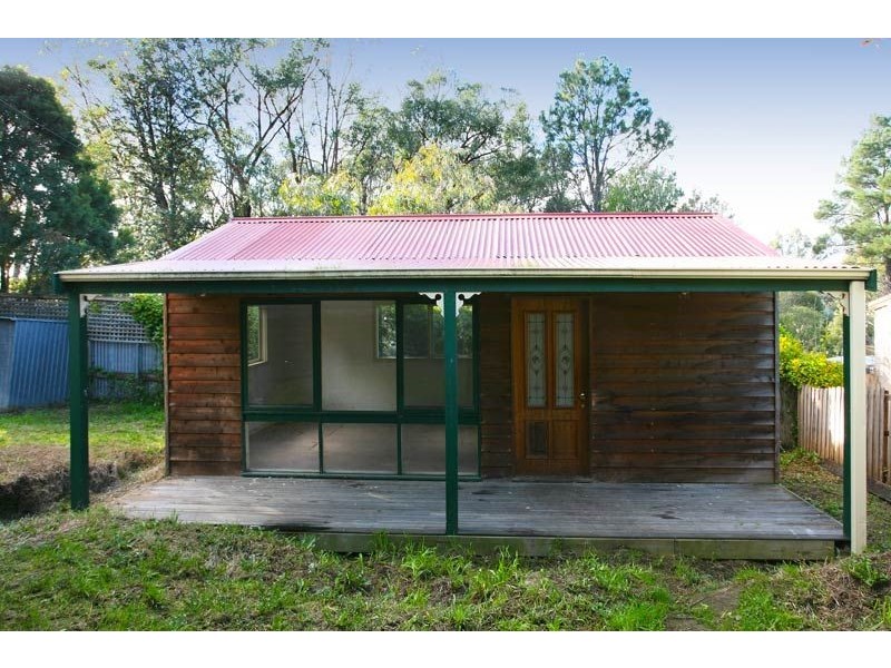 3 Stewart Ave, Wandin North VIC 3139