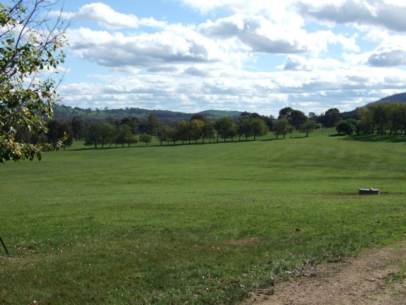 786 McLEANS ROAD, Mansfield VIC 3722