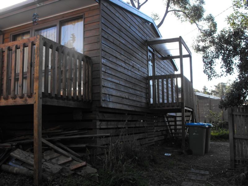 11 Pleasant Rise, Croydon VIC 3136