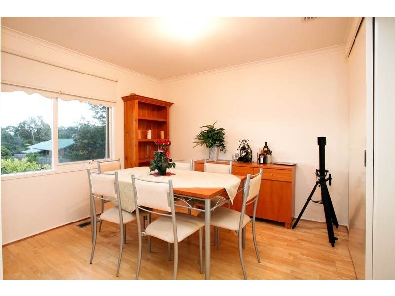 76 Landscape Drive, Mooroolbark VIC 3138