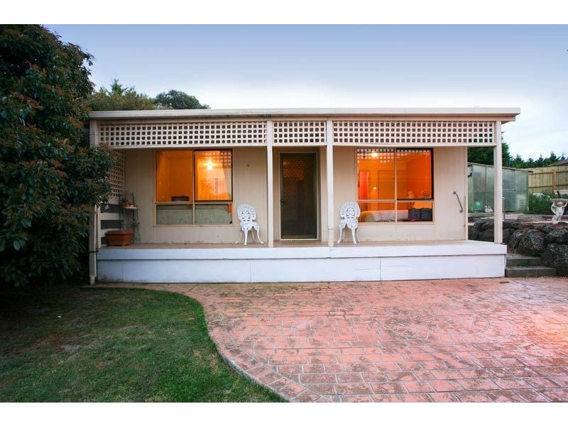 76 Landscape Drive, Mooroolbark VIC 3138