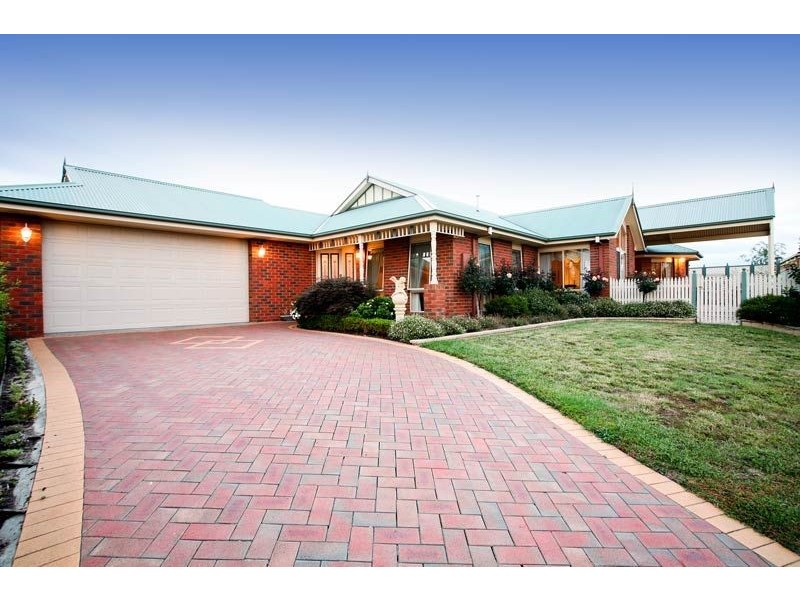 2 Lantern Place, Lilydale VIC 3140