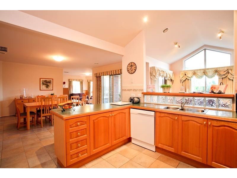2 Lantern Place, Lilydale VIC 3140