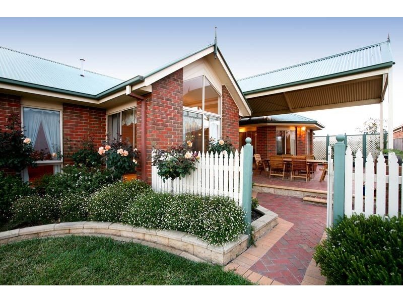 2 Lantern Place, Lilydale VIC 3140