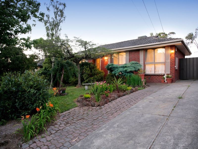 18 Lancaster Place, Chirnside Park VIC 3116