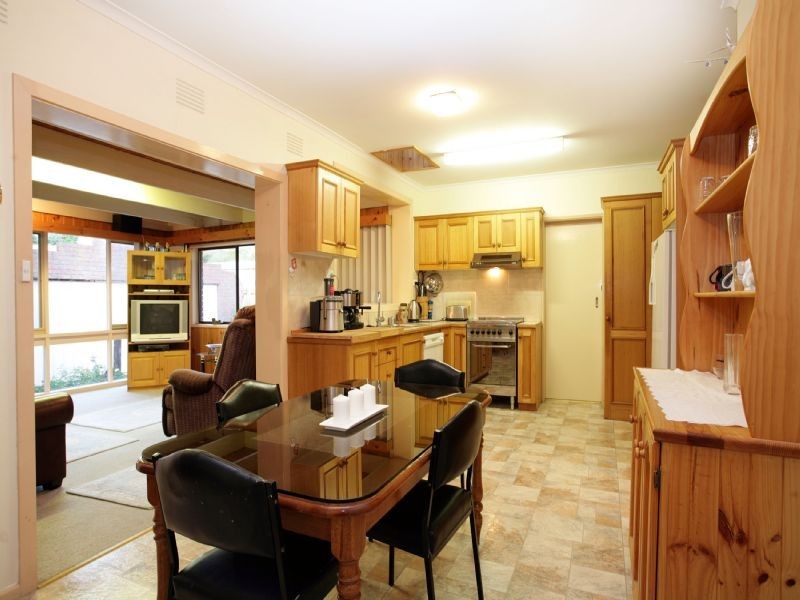 18 Lancaster Place, Chirnside Park VIC 3116