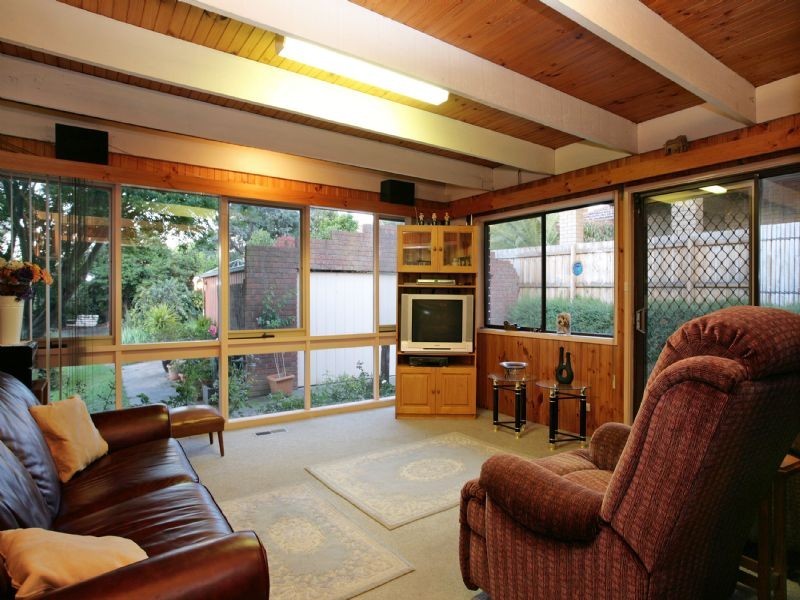 18 Lancaster Place, Chirnside Park VIC 3116