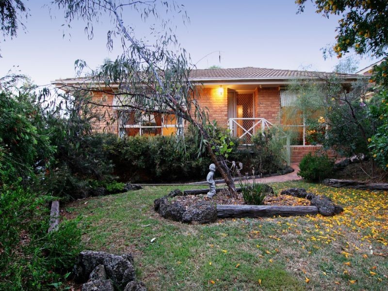 22 Chevalier Crescent, Mooroolbark VIC 3138