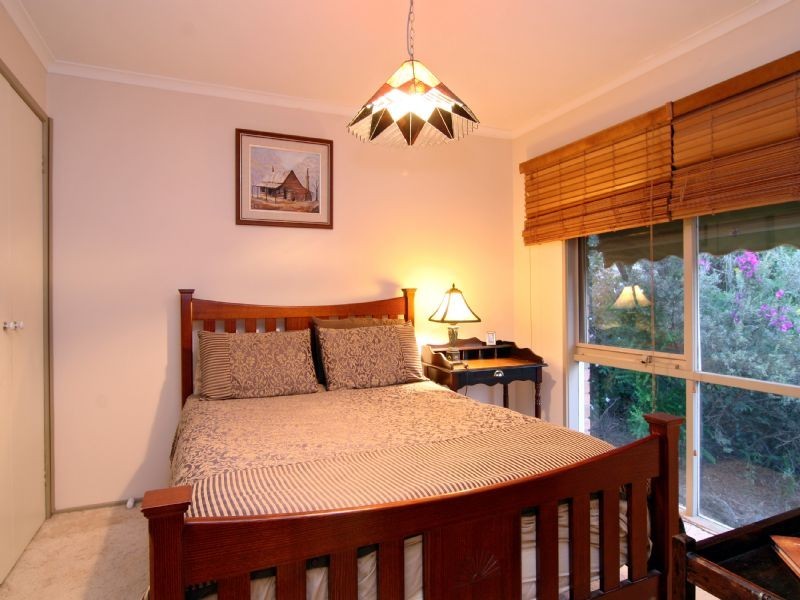 22 Chevalier Crescent, Mooroolbark VIC 3138