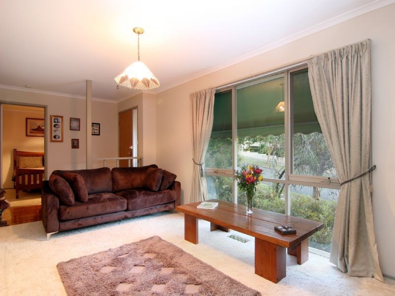 22 Chevalier Crescent, Mooroolbark VIC 3138