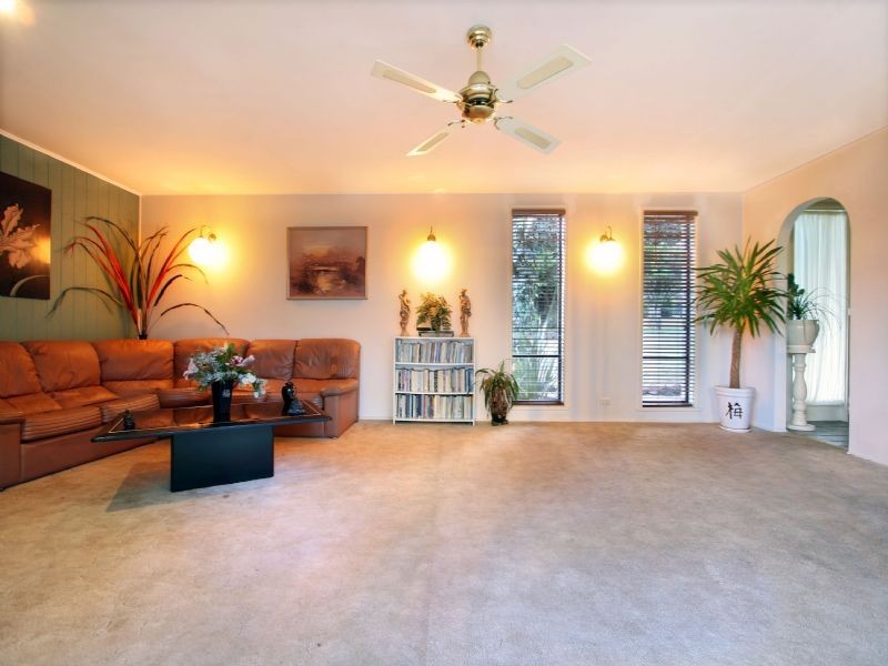 Chirnside Park VIC 3116