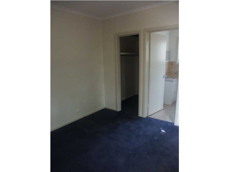 2/25 Haig Street, Croydon VIC 3136