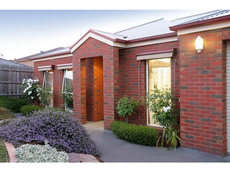 80 Blue Ridge Drive, Mooroolbark VIC 3138