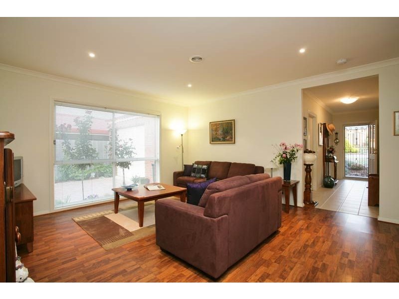 80 Blue Ridge Drive, Mooroolbark VIC 3138