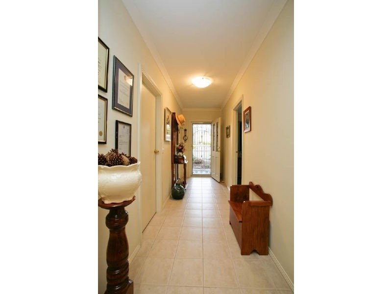 80 Blue Ridge Drive, Mooroolbark VIC 3138