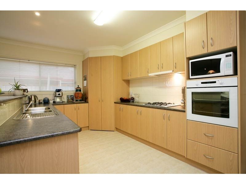 80 Blue Ridge Drive, Mooroolbark VIC 3138