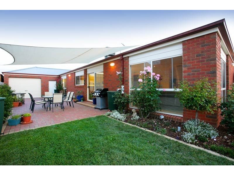 80 Blue Ridge Drive, Mooroolbark VIC 3138