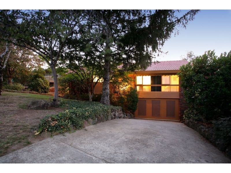 27 Valley Ho, Chirnside Park VIC 3116