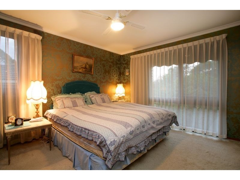 27 Valley Ho, Chirnside Park VIC 3116
