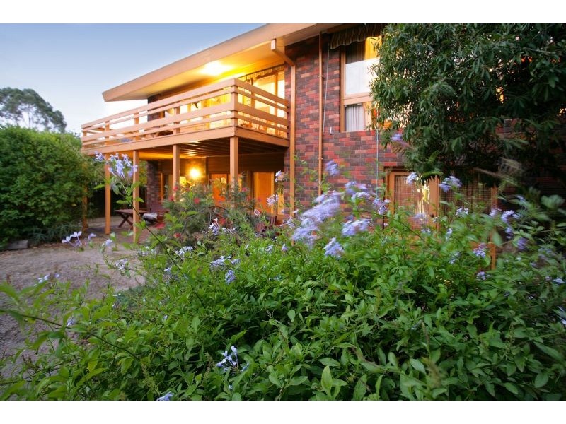 27 Valley Ho, Chirnside Park VIC 3116