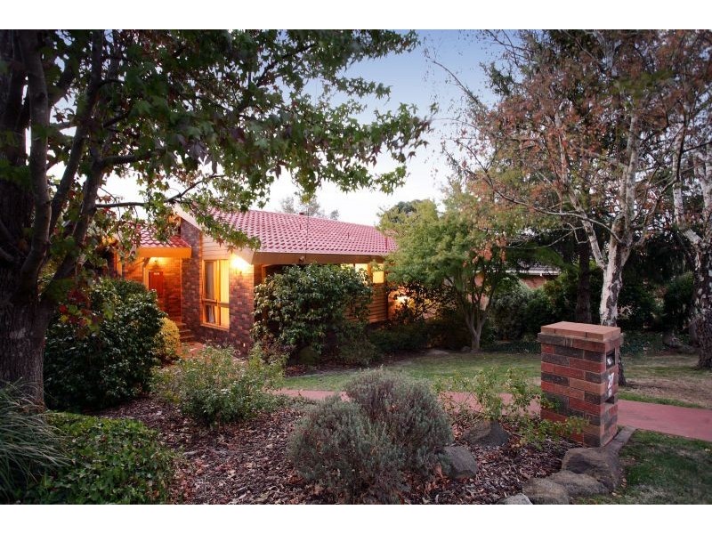 27 Valley Ho, Chirnside Park VIC 3116