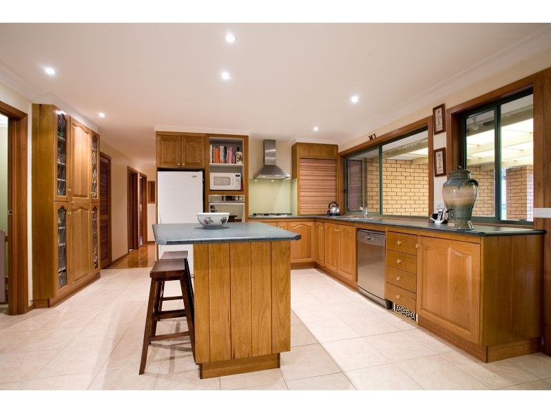 38 Woodville Road, Mooroolbark VIC 3138