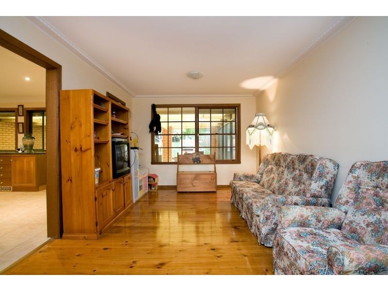 38 Woodville Road, Mooroolbark VIC 3138