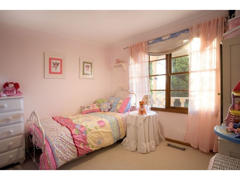 38 Woodville Road, Mooroolbark VIC 3138