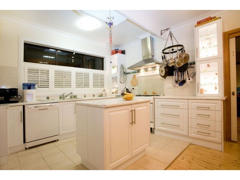 23 Ash Grove, Montrose VIC 3765