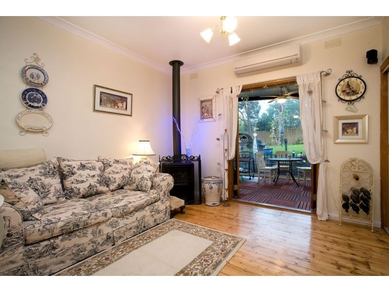 23 Ash Grove, Montrose VIC 3765