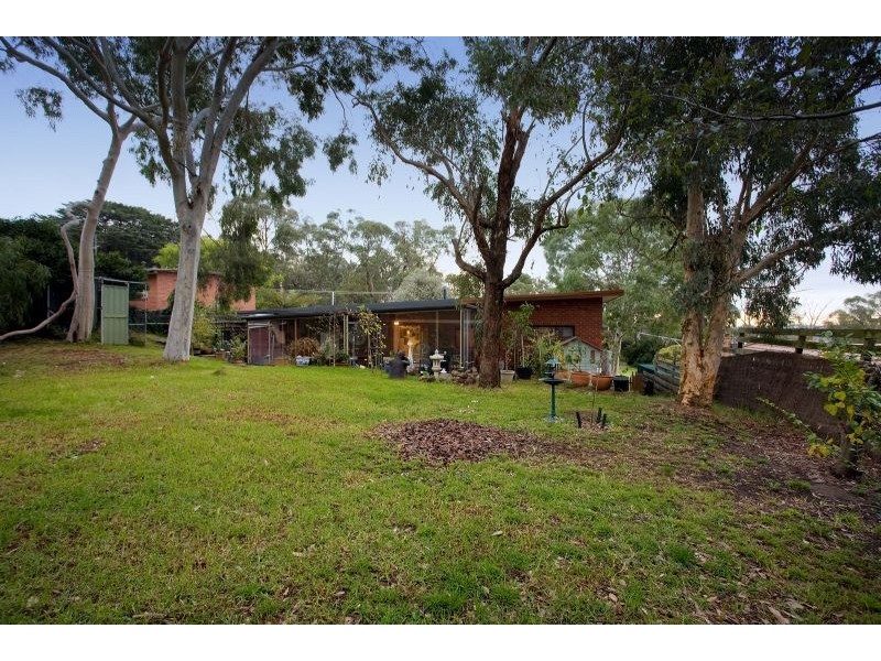 23 Ash Grove, Montrose VIC 3765
