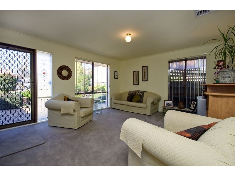 18 Melody Close, Lilydale VIC 3140