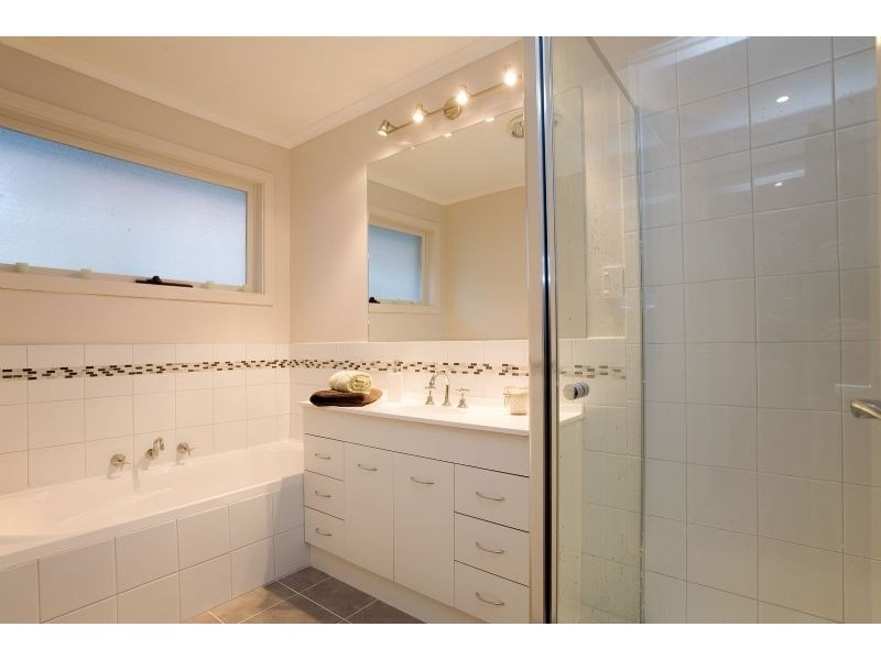 47 Vista Drive, Chirnside Park VIC 3116