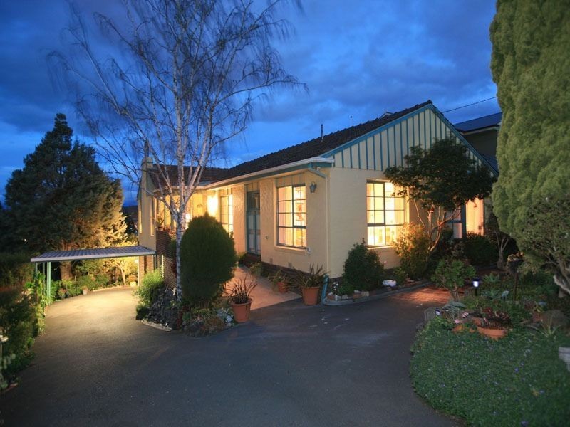 6 St Andrews Drive, Chirnside Park VIC 3116