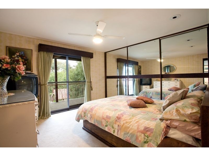 29 Saddleback Ridge, Chirnside Park VIC 3116