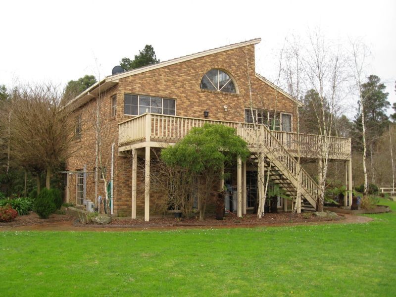 326 Victoria Road, Seville VIC 3139