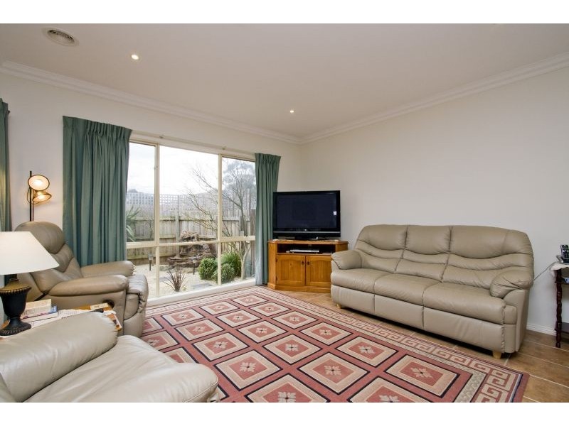 13/37 Holloway Road, Croydon North VIC 3136