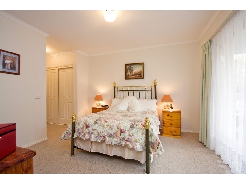 13/37 Holloway Road, Croydon North VIC 3136