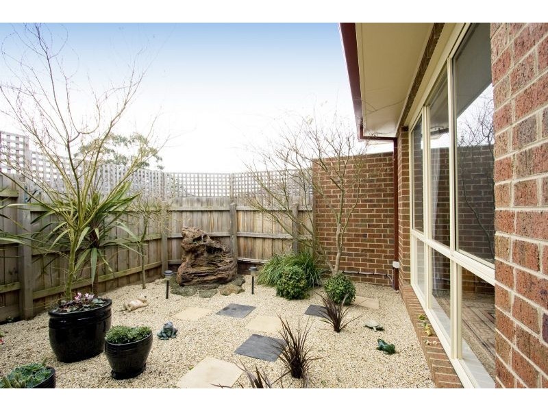 13/37 Holloway Road, Croydon North VIC 3136