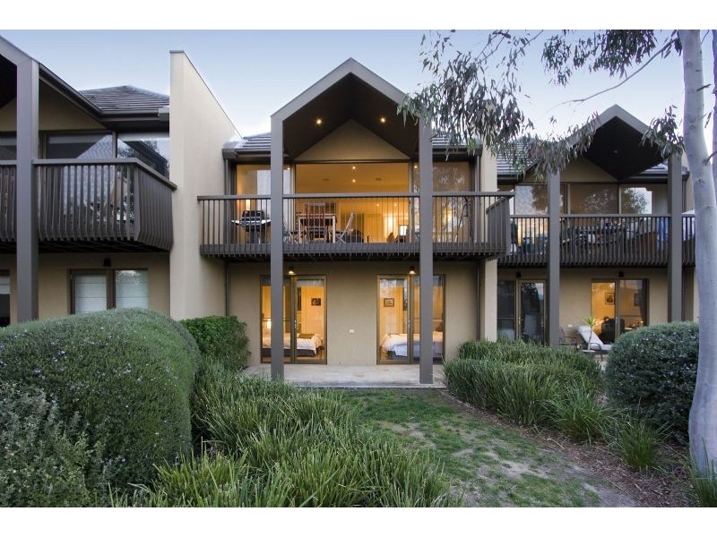 14 St Andrews Court, Chirnside Park VIC 3116