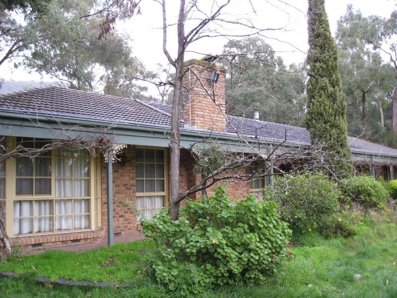 10 St George Avenue, Montrose VIC 3765
