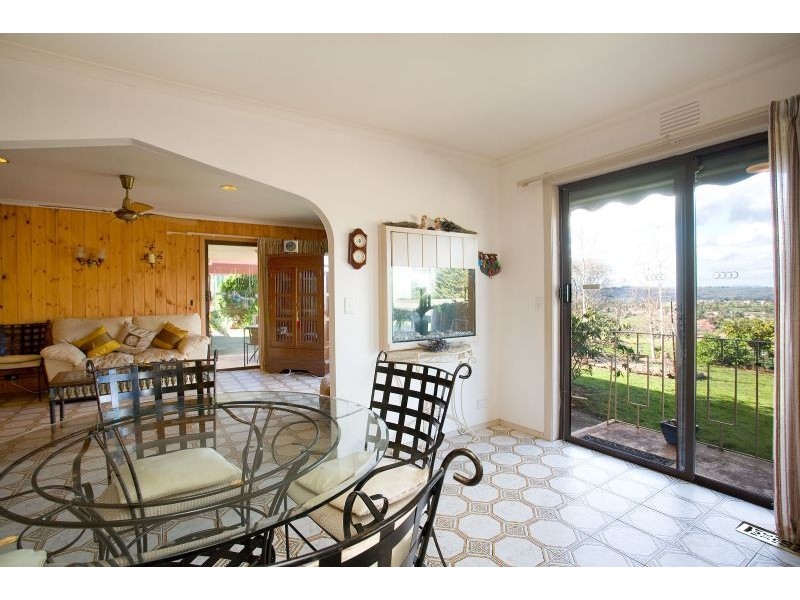 1 Wainewright Avenue, Mooroolbark VIC 3138