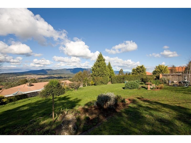 1 Wainewright Avenue, Mooroolbark VIC 3138
