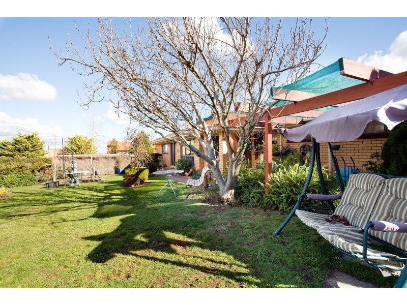 1 Wainewright Avenue, Mooroolbark VIC 3138