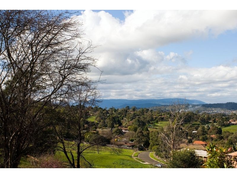 1 Wainewright Avenue, Mooroolbark VIC 3138
