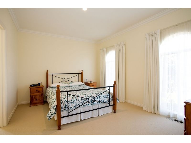 19 Paula Way, Chirnside Park VIC 3116