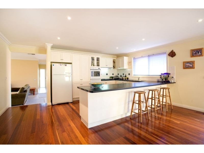 19 Paula Way, Chirnside Park VIC 3116