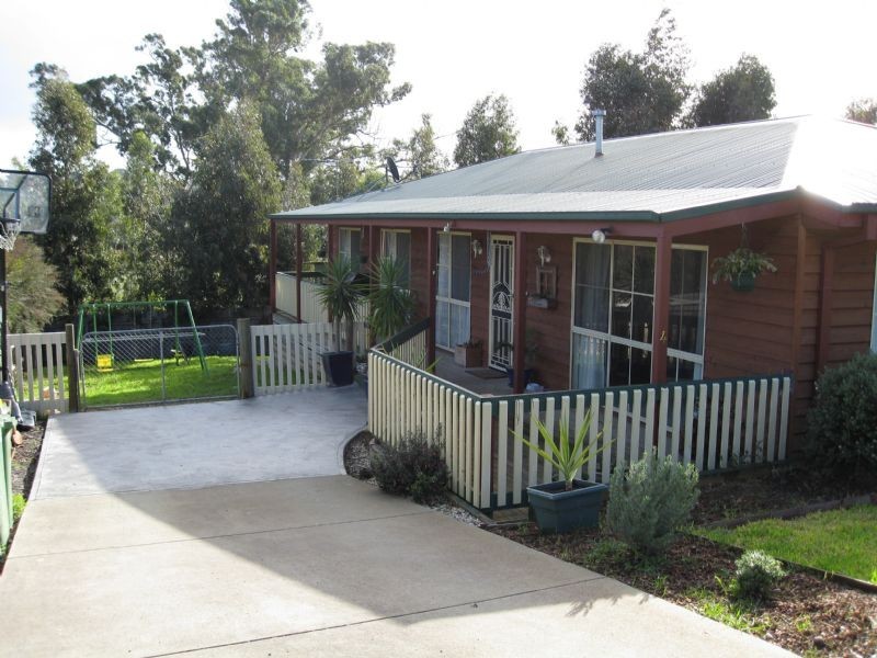 4 Nicholson Lane, Lilydale VIC 3140