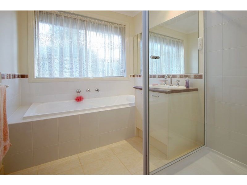 14A Meadowgate Drive, Chirnside Park VIC 3116