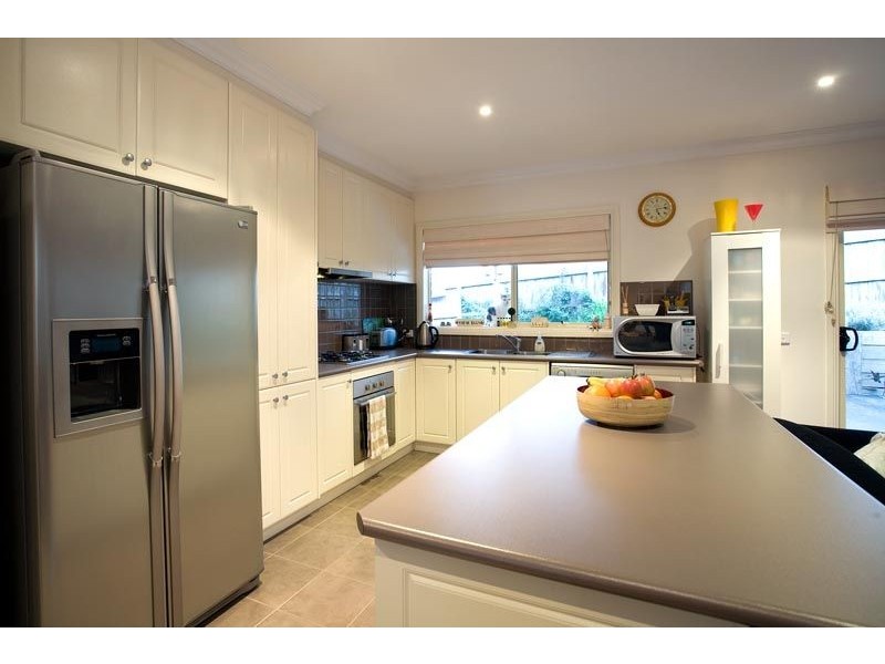 17/37 Holloway Road, Croydon North VIC 3136